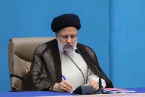 پیام تسلیت رئیس جمهور در پی درگذشت مادر شهید دقایقی