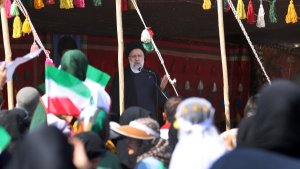 The fact that Imam considered nomads as reserves of the Revolution not a compliment, creates responsibility for us/ Good decisions made for water management, solar panels, guaranteed purchase of nomads and villagers' products
