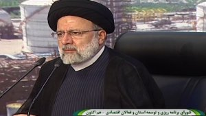 تلاش بیشتر برای رفاه حال مردم/ نگاه‌ها باید منصفانه باشد