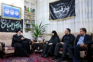 حضور رئیس جمهور در منزل شهیدان خالقی پور