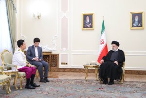 تسلیم استوارنامه سفرای کشورهای آنگولا، کلمبیا، اکوادور، کامبوج و پرو