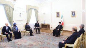 الدکتور رئیسی: تستعد ایران کدولة تقنویة لتبادل المکاسب و القدرات مع دولة کولومبیا/ القوی السلطویة هی الداعمة الرئیسیة لمسار انتاج و تجارة‌ المخدرات/ السفیر الکولومبی: أرجو ان یتم توفیر الظروف لتعزیز التبادل الدبلوماسی و الإسراع فی تنفیذ 15 وثیقة‌ التعاون المبرمة بین البلدین