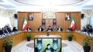 Dr Raisi orders paying Arba'een loan in the form of Qard al-Hasan/ Vote of confidence to Dr Aghamiri as new Governor-General of Qom
