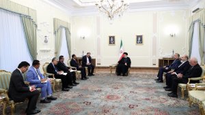 Dr Raisi: By formulating a long-term strategic plan, we can experience untraveled paths, especially in increasing economic relations/ Malaysian FM: Iran key partner of Malaysia in region, World of Islam
