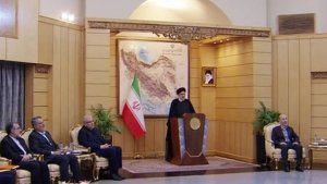 مجموعة بریکس تتمتع بامکانیات واسعة و قلیلة النظیر و من المجموعات و القوی الجدیدة فی مواجهة الأحادیة علی الصعید العالمی/ تنمیة التعاون مع المنظمات الاقلیمیة و غیر الاقلیمیة فی جدول أعمال الحکومة/ امکانیات الجمهوریة الاسلامیة الایرانیة الزاخرة أرضیة مناسبة و ممتعة لتوسیع نطاق التعاون مع مجموعة بریکس الاقتصادیة