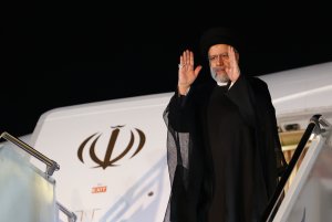 دکتر رئیسی به منظور شرکت در پانزدهمین اجلاس سران «بریکس»عازم ژوهانسبورگ شد
