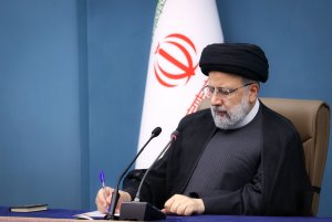 پیام تسلیت دکتر رئیسی در پی درگذشت پدر شهیدان نصرتی

