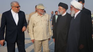 Dr Raisi enters Asaluyeh city
