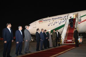 دکتر رئیسی دقایقی قبل وارد فرودگاه مهرآباد شد