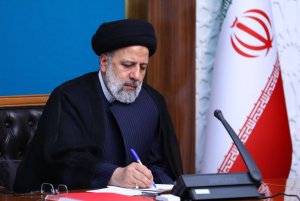 پیام تسلیت رئیس جمهور در پی درگذشت والده آقای مجید مجیدی