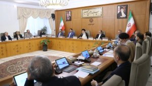 Examining all financial capacities, calculating solutions to solve producers' financial problems by gov't economic team/ Thanking good management of Ministry of Energy for creating a summer without blackouts for people
