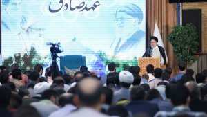 Hard-working students, excellent professors, appropriate course content essential for transformation in university/ University should formulate system of country's issues, supervise its implementation side by side with gov't
