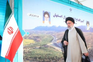 بهره‌برداری از پروژه آزادراه شیراز-اصفهان