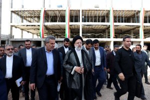 بازدید دکتر رئیسی از طرح‌های در حال ساخت نهضت ملی مسکن در شهر جدید صدرا شیراز
