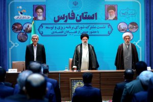 نشست مشترک شورای برنامه ریزی و توسعه با حضور جمعی از فعالان اقتصادی
