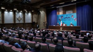 Local managers should not wait for the capital to solve problems, think of solutions by forming think tanks/ Standing by principles, not depending on the East and West one of the reasons for regional countries' trust in the Islamic Republic
