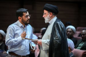 نشست با روحانیون و فعالان فرهنگی و اجتماعی استان فارس