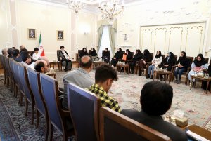 Meeting with group of elites of the visually impaired and blind community