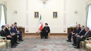 Dr Raisi: Iran stresses solving regional issues through interaction/ Improving level of interactions with Azerbaijan one of pillars of Iran's foreign policy/ Bayramov: Iran's view on preventing extra-regional countries from meddling in region approved, backed by Republic of Azerbaijan 
