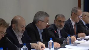 
رییس جمهور در پاسخ به مدیران رسانه های MBCنیوز و واشنگتن‌پست درخصوص موضع ایران در جنگ روسیه و اوکراین؛
با جنگ‌اوکراین مخالفیم، ارتباط ایران و روسیه در حوزه های سیاسی ، اقتصادی و تجاری و دفاعی قبل از جنگ‌اوکراین، برقرار بوده است
