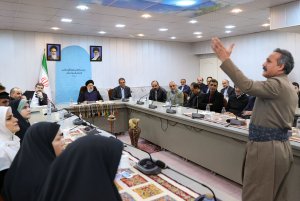 دیدار با اهالی فرهنگ و هنر کردستان