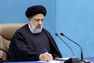 رئیس جمهور در پیامی درگذشت همسر آیت‌الله محفوظی را تسلیت گفت
