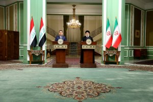 الدكتور رئيس: اجراءات الاميركيين تفتح أيدى الصهاينة لجريمة أكثر معارضا لادعاءاتهم/ تتعزز العلاقات الثنائية بين البلدين سياسيا و اقتصاديا و أمنيا يوما بعد يوم/ رئيس وزراء العراق: ان الذين يريدون عدم اتساع رقعة الأزمة، لابد ان يماىسوا الضغوط على الكيان الصهيوني لوقف جرائمه/ لانسمح ان يوجه أية جهة خطرا على ايران من التراب العراقي
