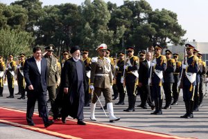 دکتر رئیسی تهران را به مقصد تاجیکستان ترک کرد