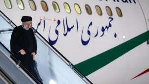 عاد رئیس الجمهوریة الی طهران