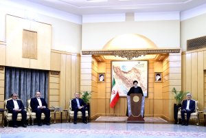 بازگشت رئیس جمهور ازسفر به عربستان