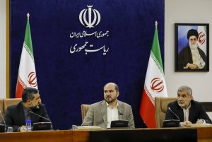 نشست بررسی و رفع موانع تکمیل پروژه راه اهن اردبیل میانه