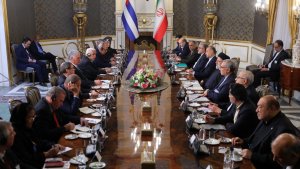 الدکتور رئیسی: المصالح المشترکة لایران و کوبا تقتضی اتخاذ الخطوات الصارمة لتبادل الامکانیات الثنائیة/ مواجهة نظام الهیمنة و دعم القضیة الفلسطینیة من المشترکات المرموقة لدی الدول المستقلة مثل ایران و کوبا/ انتقد الرئیس الکوبی انتقادا شدیدا بخصوص عدم فاعلیة المنظمات الدولیة حیال الابادة الجماعیة التی یرتکبها الصهاینة
