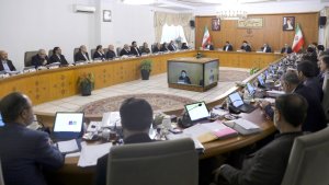 Dr Raisi stresses avoiding political approaches in fighting corruption/ Minister of Intelligence’s explanation about process of identifying, dealing with case of foreign currency violation of tea importation in gov’t
