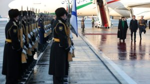Dr Raisi arrives in Moscow
