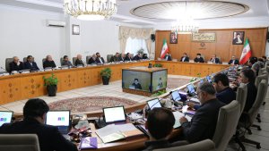 Dr Raisi's emphasis on full cooperation of institutions with National Organisation for Passive Defence/ Central Bank Governor's report on continued decrease in growth of liquidity and monetary base 

