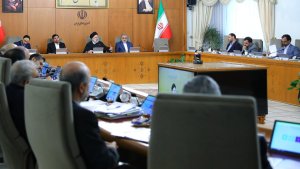 Thanking performance of Ministry of Oil, media in enemy's attempt to disrupt fuel supply systems/ Necessity of managers to improve ethical standards to increase productivity in country's administrative family
