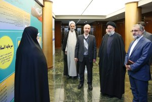 آغاز اجرای طرح احداث 4 هزار مگاوات نیروگاه انرژی خورشیدی/ آغاز عملیات افزایش ظرفیت برق تجدیدپذیر از هزار و 100 به 5 هزار و 100 مگاوات
