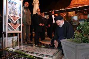  زیارت مزار شهید حاج قاسم سلیمانی