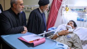 Dr Raisi visits those injured in terrorist crime in Kerman/ Issuing order to use all necessary facilities to treat injured

