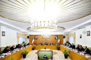 دستور دکتر رئیسی به مسئولان برای رسیدگی فوری و جدی به امور خانواده شهدای کرمان/ گزارش رئیس سازمان اداری و استخدامی از تلاش برای اجرای عدالت در جذب نیروی انسانی دستگاه‌های اجرایی/ تشریح آخرین وضعیت میدانی جنگ در غزه از سوی وزیر امور خارجه
