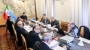 Report of gov't economic members on measures taken to meet needs of various production sectors/ Taking necessary measures, coordination for continuation of production growth in coming months 
