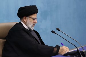 دکتر رئیسی «قانون حمایت از گزارشگران فساد» را برای اجرا ابلاغ کرد