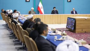 Attention to nation's will born by the Islamic Revolution/ People's desire is to match performance of officials with goals, ideals manifested in Fajr Celebration

