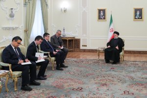 دکتر رئیسی: با تبادل ظرفیت‌ها میان ایران و ازبکستان هدف اولیه رساندن سطح مبادلات به یک میلیارد دلار قابل تحقق است/ سفیر جدید ازبکستان: ایران شریکی مطمئن برای ازبکستان است