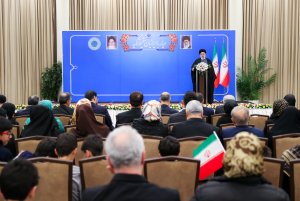 ایرانیان مقیم نقش مهمی در اجرای تصمیمات در راستای توسعه روابط با ترکیه دارند/ مسئولان سفارتخانه‌های ایران برای رفع گره‌های ذهنی ایرانیان مقیم و مسئولان کشور محل ماموریت خود تلاش کنند