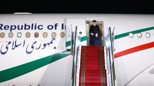 وصل رئیس الجمهوریة الدکتور رئیسی الی طهران