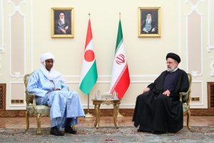 دکتر رئیسی: ملت مسلمان نیجر با تکیه بر داشته‌های خود آینده‌ای بسیار روشن خواهند داشت/ آمادگی ایران برای تبادل ظرفیت‌ها در بخش‌های مختلف با نیجر/ نخست وزیر نیجر: ایران را دوست و شریکی مطمئن و قابل اتکا برای خود می‌دانیم
