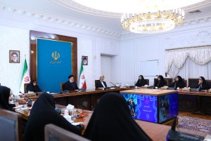 نشست با مسئول و مدیران معاونت امور زنان و خانواده  