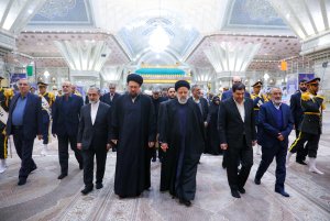  تجدید میثاق رئیس جمهور و اعضای هیئت دولت با آرمان‌های بنیانگذار کبیر انقلاب اسلامی
