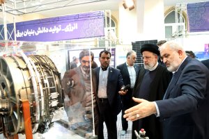 بازدید سه ساعته دکتر رئیسی از نمایشگاه توانمندی‌‌های تولیدات داخل/ صدور دستور رفع مشکلات و تسهیل و تسریع در روند فعالیت شرکت‌های دانش‌بنیان
